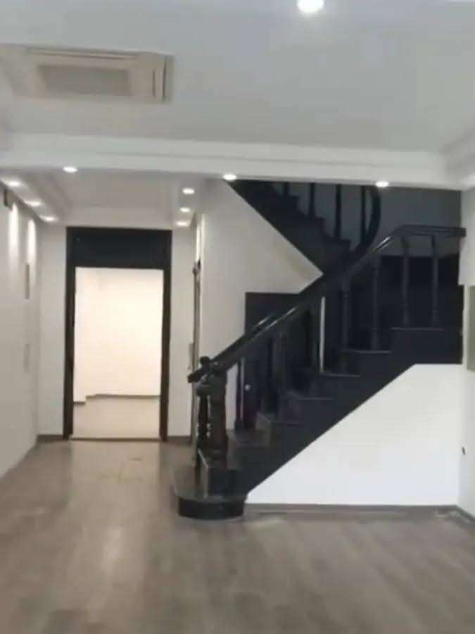 Bán nhà mặt phố Hòa Mã, Hai Bà Trưng 103m² giá thỏa thuận - Kinh doanh đỉnh cao!