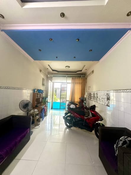 Nhà riêng quận 11, 56m² giá 7 tỷ - Hẻm xe hơi 6m, gần Đầm Sen!