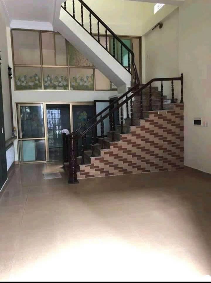 Nhà 3 tầng phố Trần Hưng Đạo, Hạ Long 108m² giá chỉ 3.2 tỷ - Sẵn sàng vào ở!