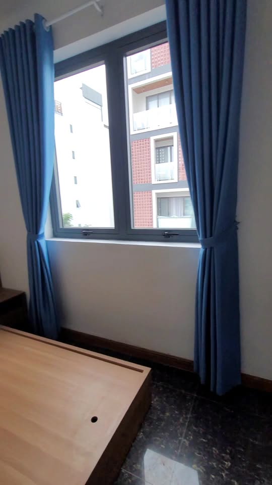 Cho thuê căn hộ 4 tầng mặt tiền đường Lý Thánh Tông - Full nội thất, giá 170 triệu/tháng!