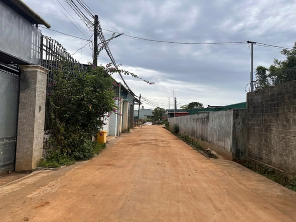 Đất nền đầu tư hẻm Lý Thái Tổ, Pleiku 2017m² giá chỉ 1.xx tỷ - Cơ hội vàng cho nhà đầu tư!