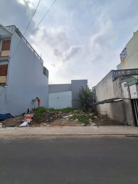 Lô đất mặt tiền Đông Thạnh 102m² giá 4.7 tỷ - Cơ hội kinh doanh tuyệt vời!