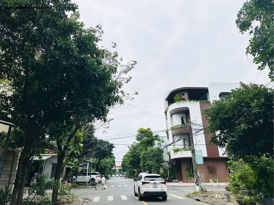 Bán gấp FrontHouse Đặng Huy Trứ 90m² giá 7.49 tỷ - Vị trí kinh doanh sầm uất!