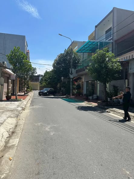 Đất đẹp ngõ Đại Hồng Môn, Kiến An 100m² giá 3 tỷ - Pháp lý rõ ràng, gần trường Đại học Hải Phòng!