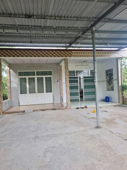 Bán đất + Nhà mặt tiền đường Huyện Cặp Sông Hàm Luông 2019m² - Giá cực hấp dẫn!