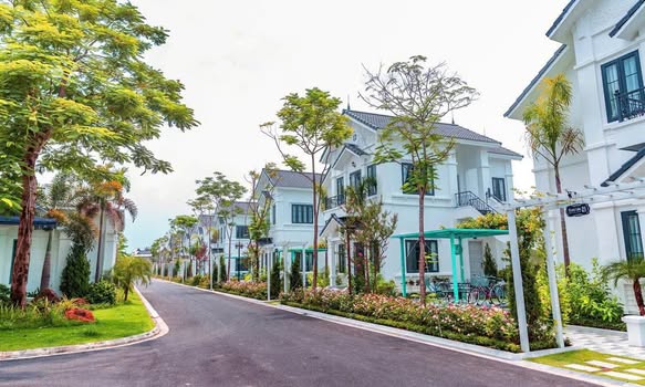 Biệt thự nghỉ dưỡng Vườn Vua Phú Thọ 356m² giá 4 tỷ - Sổ đỏ chính chủ, cho thuê cực tốt!