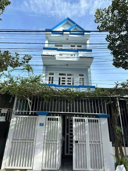 Nhà 1 Trệt 2 Lầu Đường N20, Tân Bình, Dĩ An 100m² - Thiết Kế Đẹp, Giá Tốt!