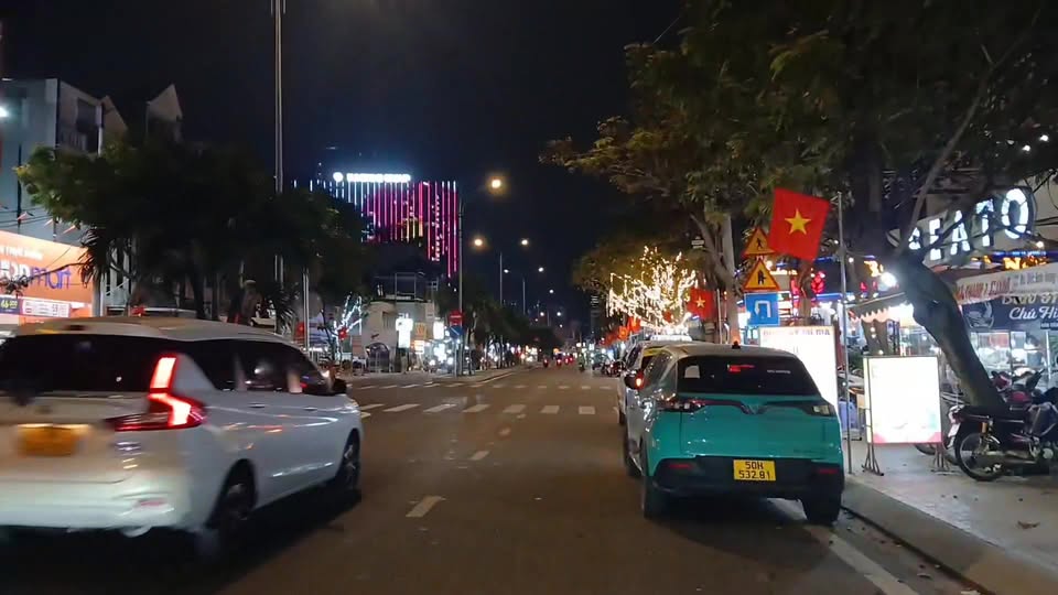 Nhà mặt tiền Phú Thuận, Quận 7, 76m² giá 17.2 tỷ - Vị trí đắc địa, kinh doanh thuận lợi!