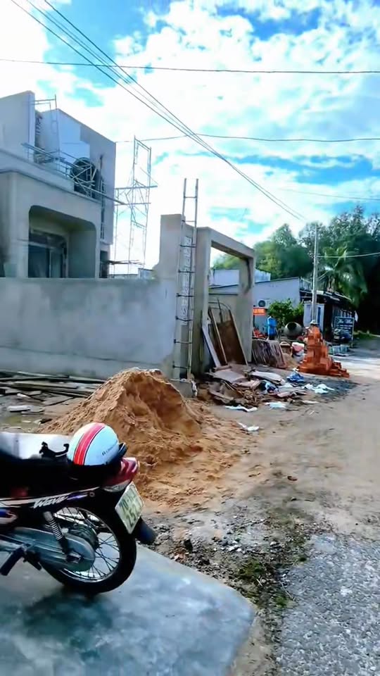 Nhà mới 126.95m² Hẻm 28 Ngô Quyền, Hòa Thành - Giá chỉ 1.39 tỷ!