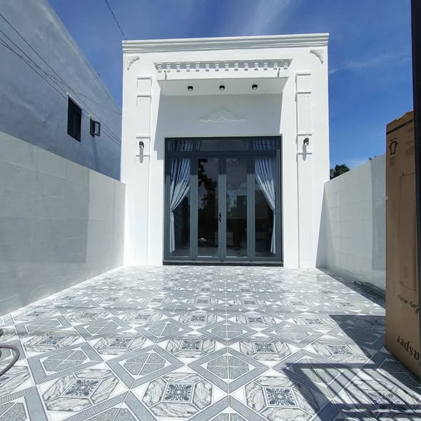 Nhà mặt tiền Huỳnh Tấn Phát, Rạch Giá 135m² giá 2.79 tỷ - Kinh doanh thuận lợi!