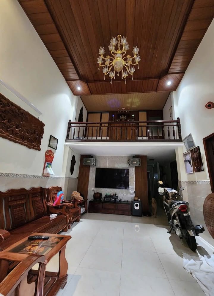 Nhà 2 mặt kiệt tại Đà Nẵng 80m² giá 3.95 tỷ - Ô tô vào tận nhà!