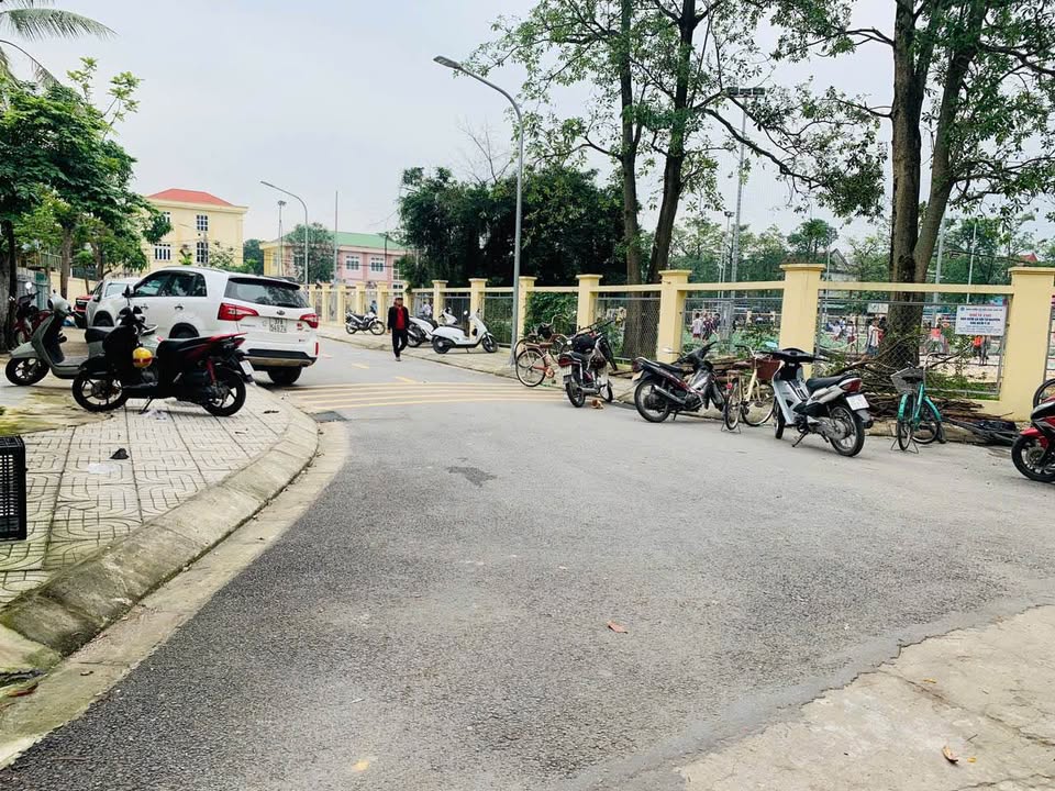 Bán đất mặt đường Tạ Quang Bửu, Bến Thủy, 59,7m² giá 3.8 tỷ - Vị trí trung tâm cực đẹp!