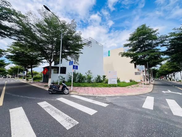 Lô góc KĐT Mipeco Nha Trang 163,9m² giá 12,62 tỷ - Đầu tư lý tưởng gần bãi tắm!