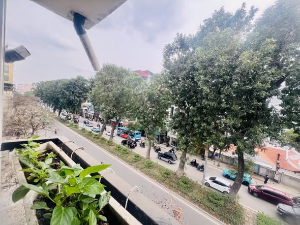 Nhà mặt phố Kim Mã 21m² 4 tầng giá 9 tỷ - Kinh doanh sầm uất!