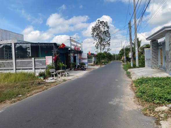 Nhà bán trung tâm Hắc Dịch, Phú Mỹ 210m² giá chỉ 2 tỷ - Đầu tư sinh lời ngay!