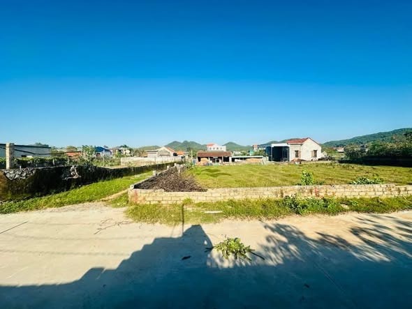 Đất 2 mặt tiền tại Quỳnh Văn 168m² giá chỉ 9xx triệu - Cơ hội đầu tư tuyệt vời!