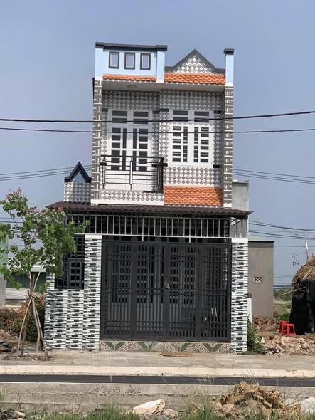 Nhà phố Đức Hòa 80m² giá 2.5 tỷ - Dễ dàng di chuyển, tiện ích đầy đủ!