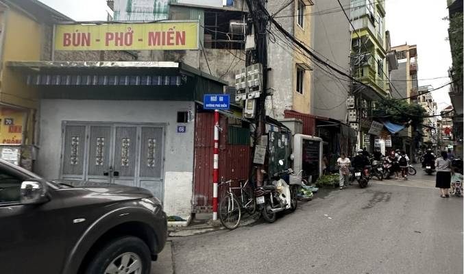 Nhà 3 tầng chính chủ tại ngõ 68 Phú Diễn 43m² giá 1.55 tỷ - Gần trường đại học, tiện ích đầy đủ!