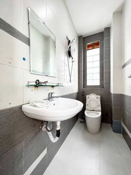 Căn hộ cho thuê đường Hồ Bá Kiện, Quận 10 - Trống sẵn, dọn vào ngay!