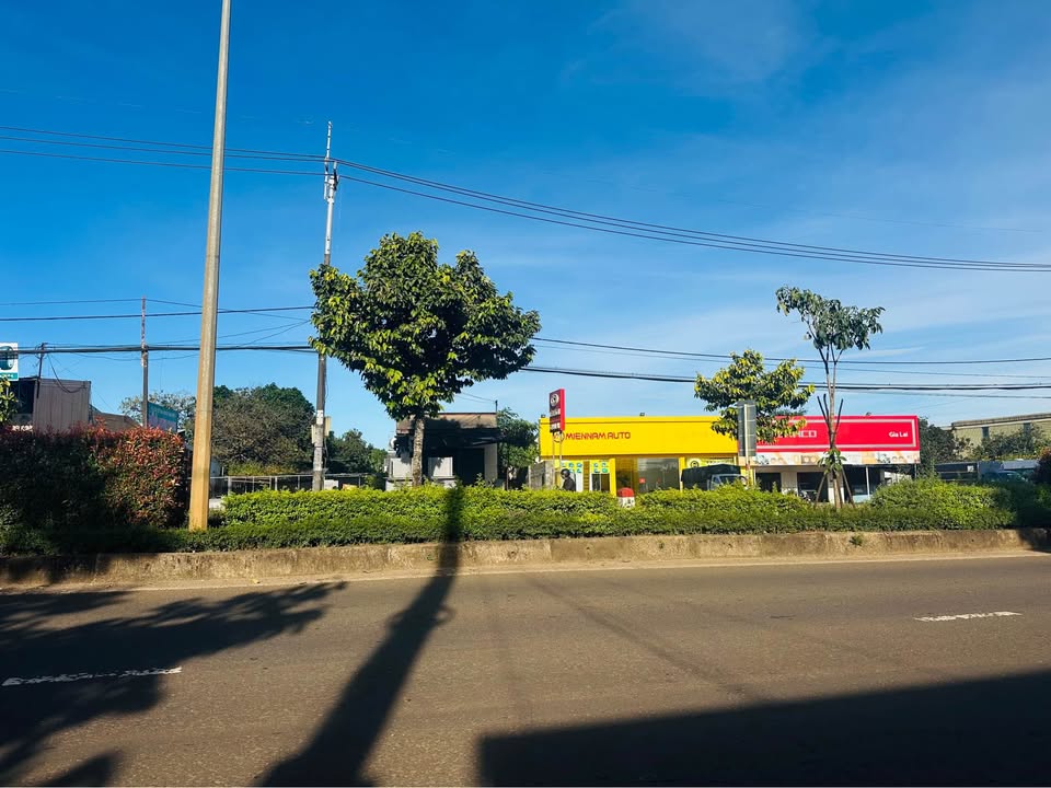 Đất nền mặt tiền Trường Chinh, Pleiku 1120m² giá chỉ 11.2 tỷ - Đầu tư sinh lời ngay!