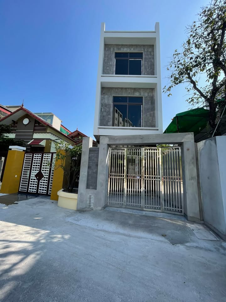 Nhà Phúc Khánh 51m² giá 3.9 tỷ - View công viên thoáng mát!