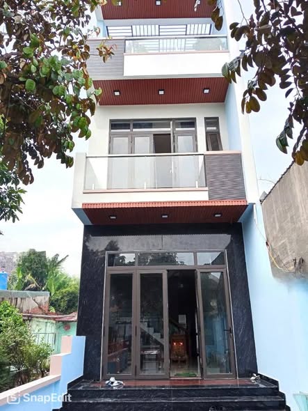 Nhà 2 lầu 315m² tại 211 Huỳnh Văn Lũy - Chính chủ bán gấp!