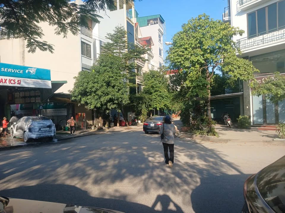 Nhà phân lô TT6 KĐT Văn Quán 90m² giá 21 tỷ - Kinh doanh sầm uất, ô tô tránh