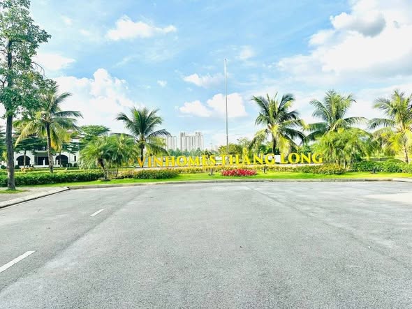 Biệt thự song lập Vinhomes Thăng Long, 150m² giá 26 tỷ - Sống đẳng cấp, tiện ích đầy đủ!