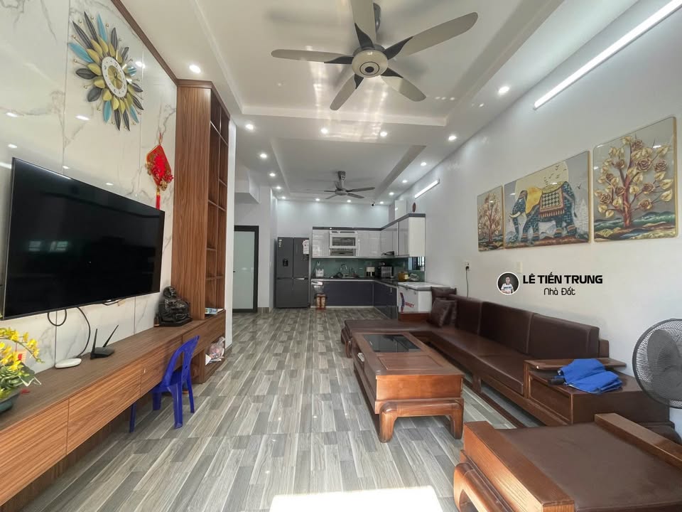 Nhà 3 tầng Cẩm Trung 71m² giá 3 tỷ - Thiết kế hiện đại, lô góc tuyệt đẹp!