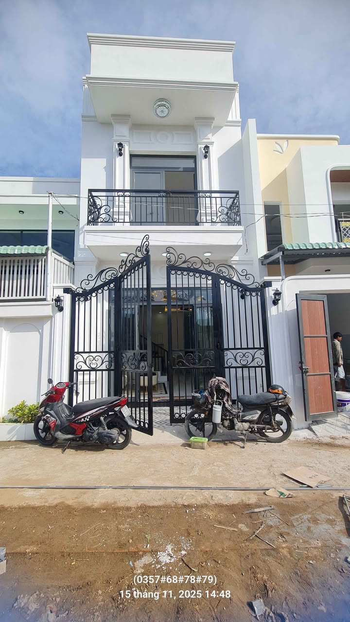 Nhà lầu Hẻm Nguyễn Trung Trực, Mỹ Tho 66m² giá 1.82 tỷ - Đầy đủ nội thất!