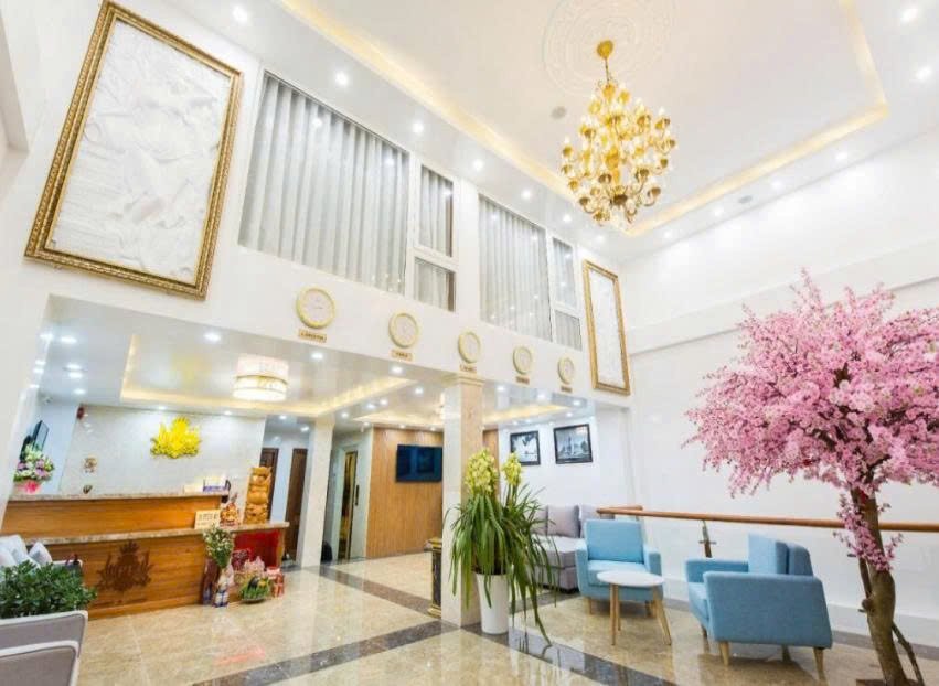 Cho thuê khách sạn mặt tiền Vạn Hạnh Đà Lạt 146m² giá 55 triệu - Đầy đủ nội thất sang trọng!