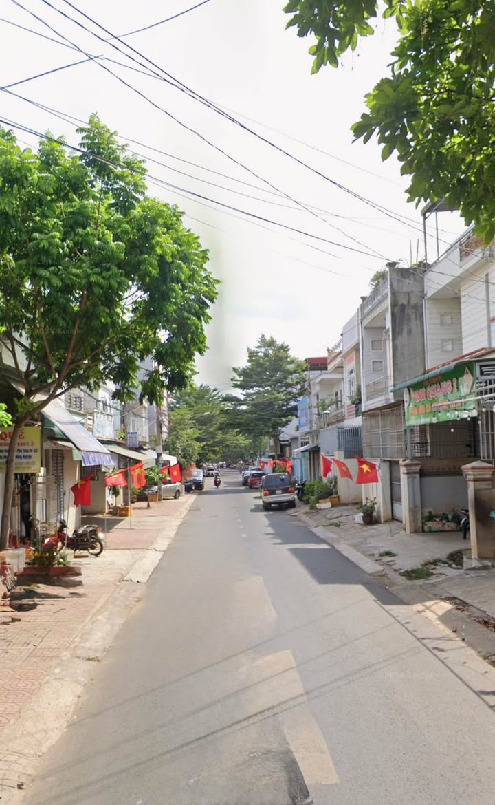 Bán mặt tiền đường Nguyễn Biểu, Buôn Ma Thuột, 120m² giá 8,1 tỷ - Kinh doanh sầm uất!