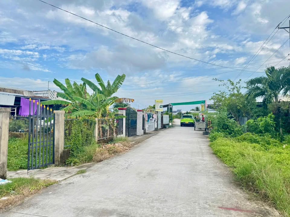 Đất vườn Cà Mau 300m² giá 540 triệu - Sổ hồng chính chủ, hướng Đông