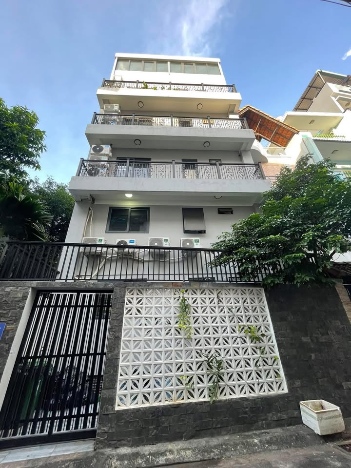 Căn hộ dịch vụ Tân Phú 90m² giá 12 tỷ - Đầu tư sinh lời cực tốt!