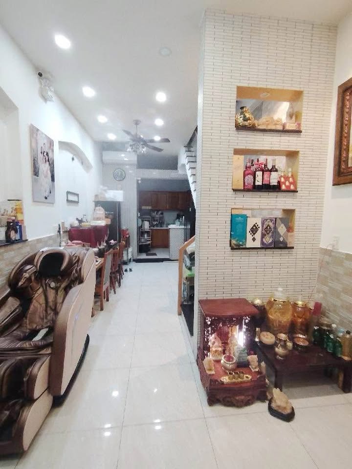 Nhà phố 4 tầng Nguyễn Ngọc Lộc, Quận 10, 39m² giá 9 tỷ - Đầy đủ tiện nghi, sẵn sàng ở ngay!