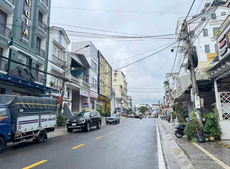 Khách sạn mặt tiền Hai Bà Trưng Đà Lạt 157m² giá 55 tỷ - Cơ hội đầu tư sinh lời!