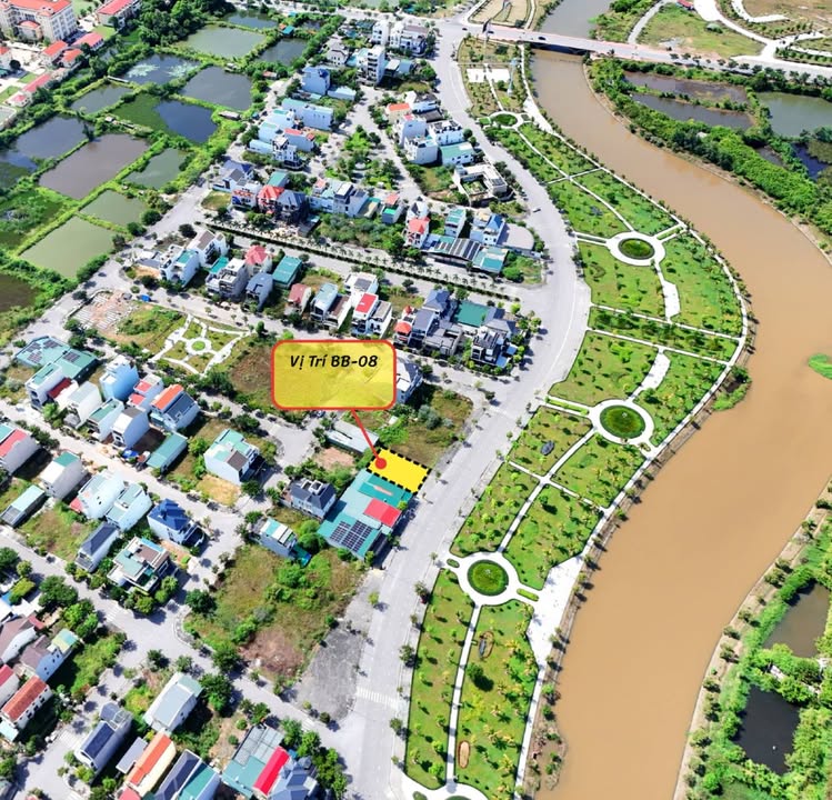 Biệt thự đẹp tại Đồng Hới 300m² - View sông Cầu Rào tuyệt đẹp!