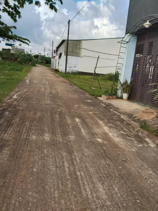 Đất nền đẹp tại hẻm 01 Lê Văn Hưu, Pleiku 120m² giá chỉ 700 triệu - Sổ đỏ chính chủ!