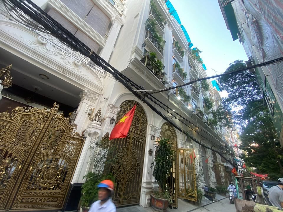 Nhà phố 8 tầng Đền Lừ, Tân Mai 50m² giá 23.45 tỷ - Đầu tư sinh lời lý tưởng!