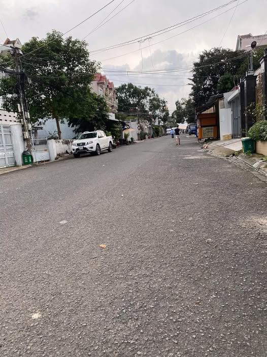 Nhà mặt tiền kinh doanh khu phố 3, phường Long Bình, 79.8m² giá 4.3 tỷ - Đầu tư sinh lời ngay!