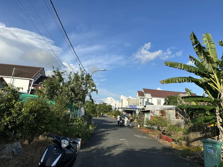 Đất nền liền kề tại khu đô thị Thứ 7, An Biên, Kiên Giang - Sổ hồng chính chủ, 300m² - Giá tốt, thương lượng