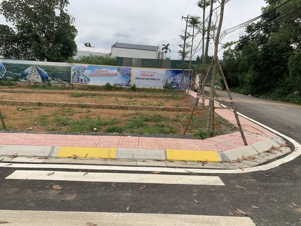 Đất Thạch Hòa 100m² chỉ 2 tỷ - Sổ đỏ chính chủ, ô tô tránh nhau!