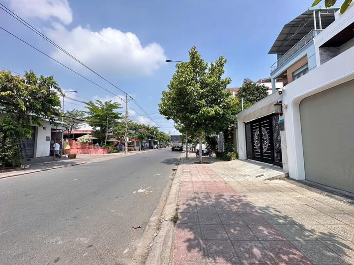 Nhà mặt tiền đường Hồ Bé, Mỹ Tho 262m² giá 9 tỷ - Thương lượng chính chủ!