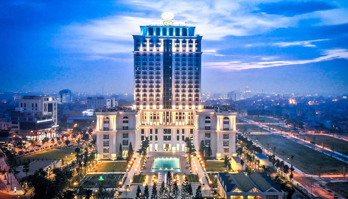 Nhà mặt tiền Trần Hưng Đạo, Nam Định 74m² giá 14.06 tỷ - Kinh doanh thuận lợi!