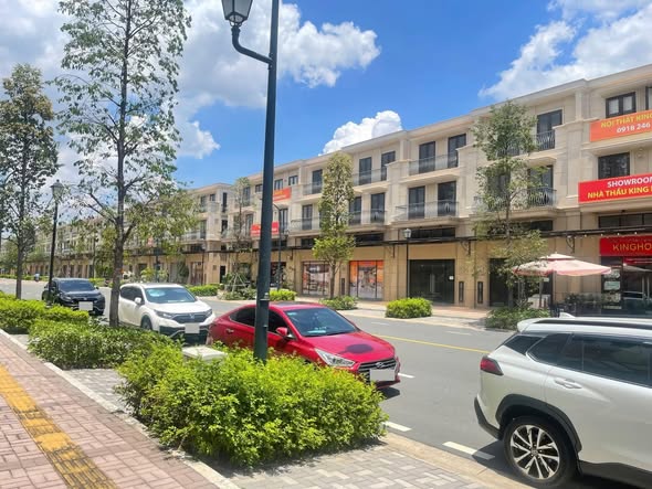 Cho thuê shophouse căn góc 136m² tại KĐT Waterpoint - Giá chỉ 16 triệu/tháng!