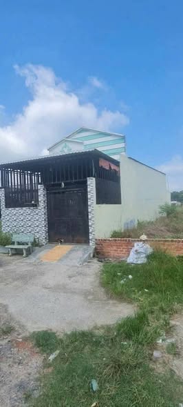 Nhà cấp 4 xã Mỹ Hạnh Bắc, 135m² giá chỉ 1.25 tỷ - Bán gấp trong tháng!