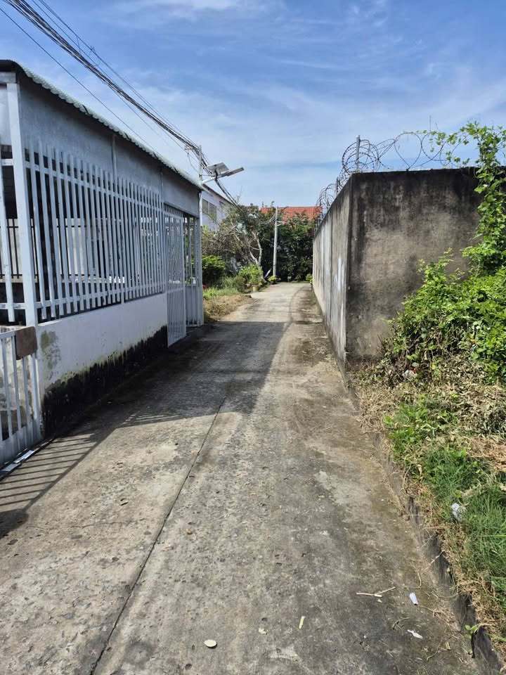 Đất thổ cư 105m² tại Long Hòa Gò Công - Giá chỉ 550 triệu thương lượng!