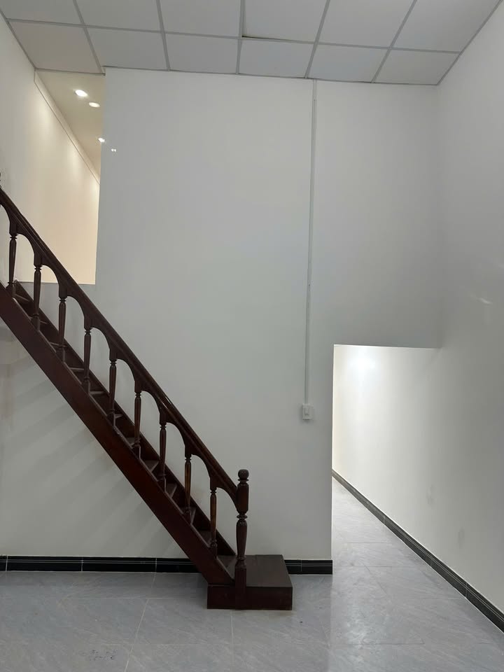 Nhà hẻm 994/20 Phan Đình Phùng, 60m² chỉ 1.1 tỷ - Sổ đỏ chính chủ!