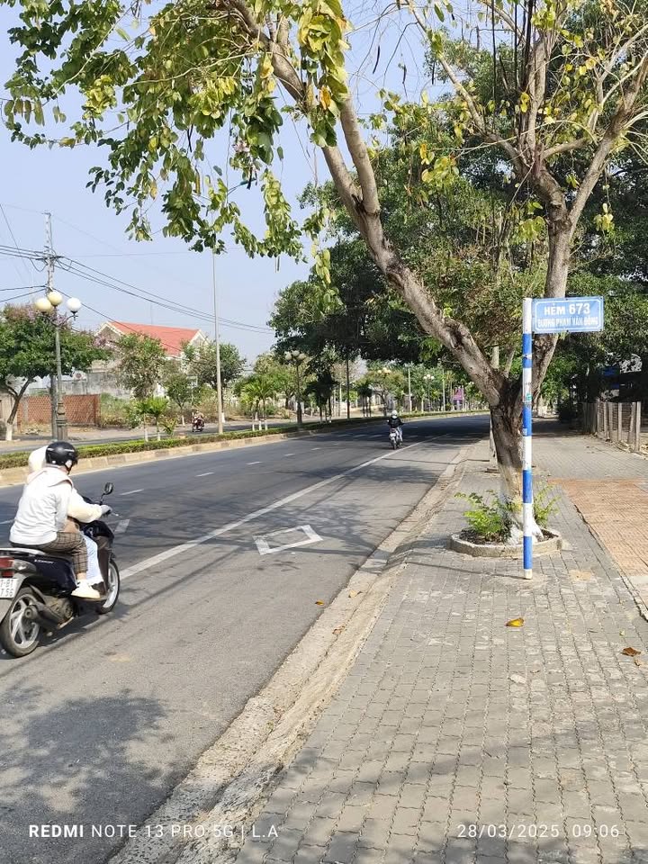 Đất hẻm Phạm Văn Đồng, Trần Hưng Đạo, 50m² - Giá chỉ 300 triệu VND, sở hữu ngay!