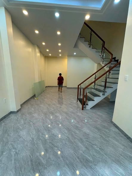 Nhà phố Bình Tân 182.5m² giá 6.1 tỷ - Thiết kế hiện đại, gần chợ Kênh 26/3!